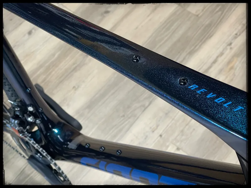 Giant Revolt Advanced 2 Large Starry Night 2022-2